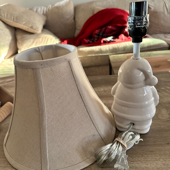 White Santa lamp with lampshade - NO light bulb - Picture 2 of 4